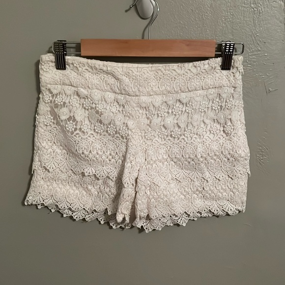 LOFT Pants - LOFT ivory riviera short
